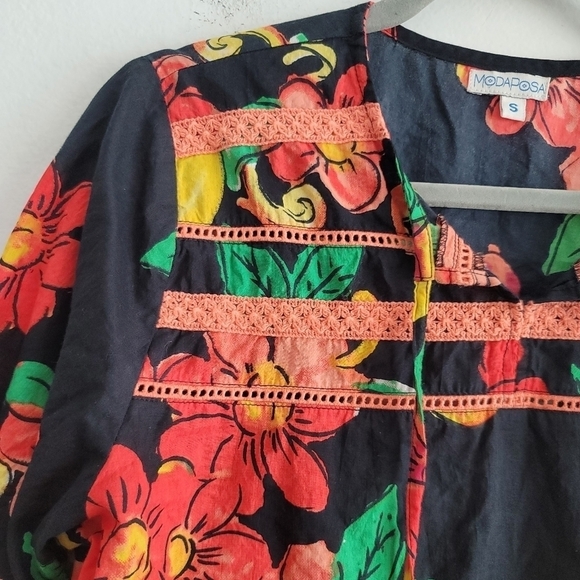 ModaPosa Black & Red Citrus Floral Leola Puff-Sleeve Top Shirt - Picture 7 of 12
